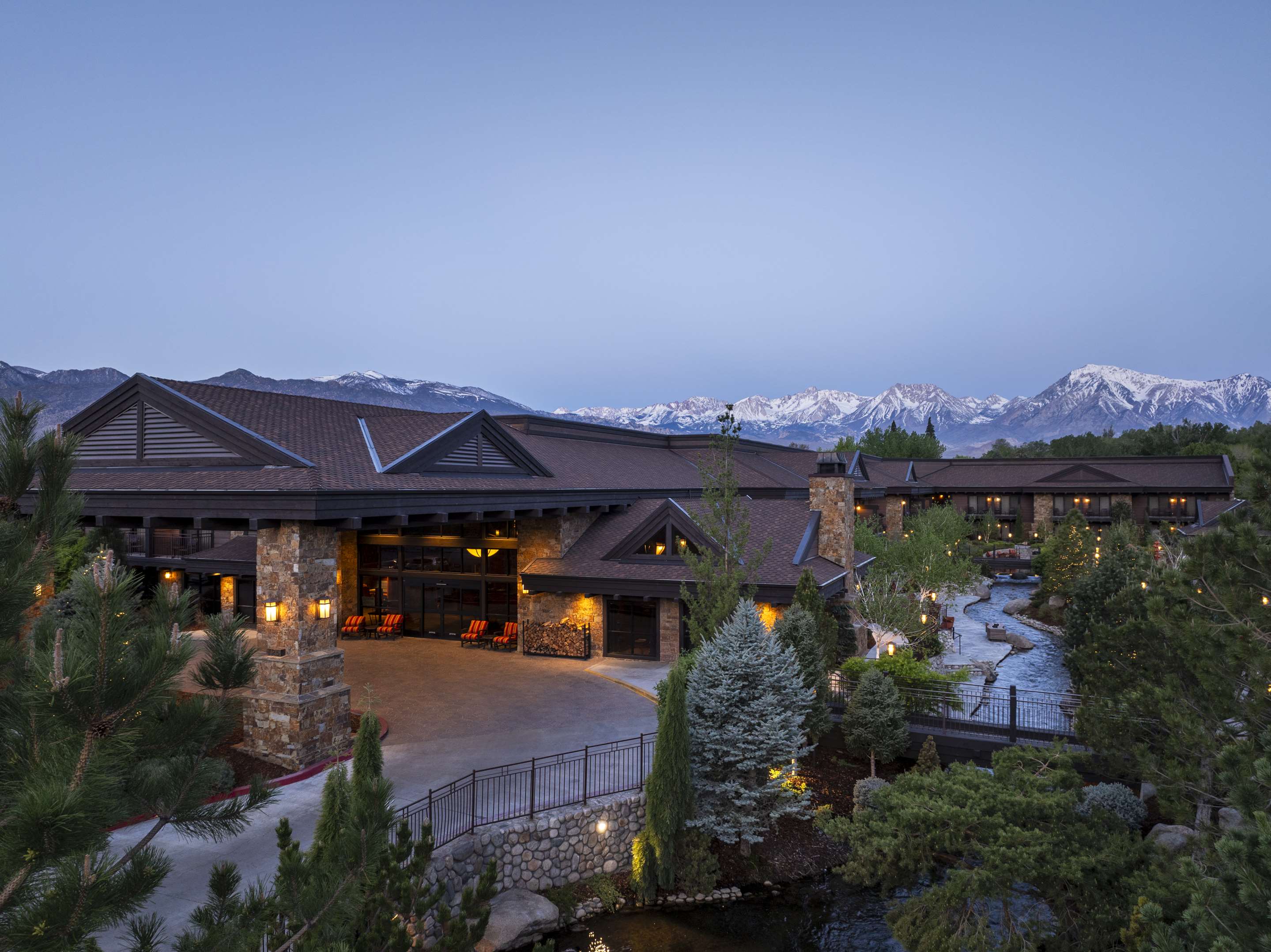 josh cho photography creekside inn | Wayfinder Bishop