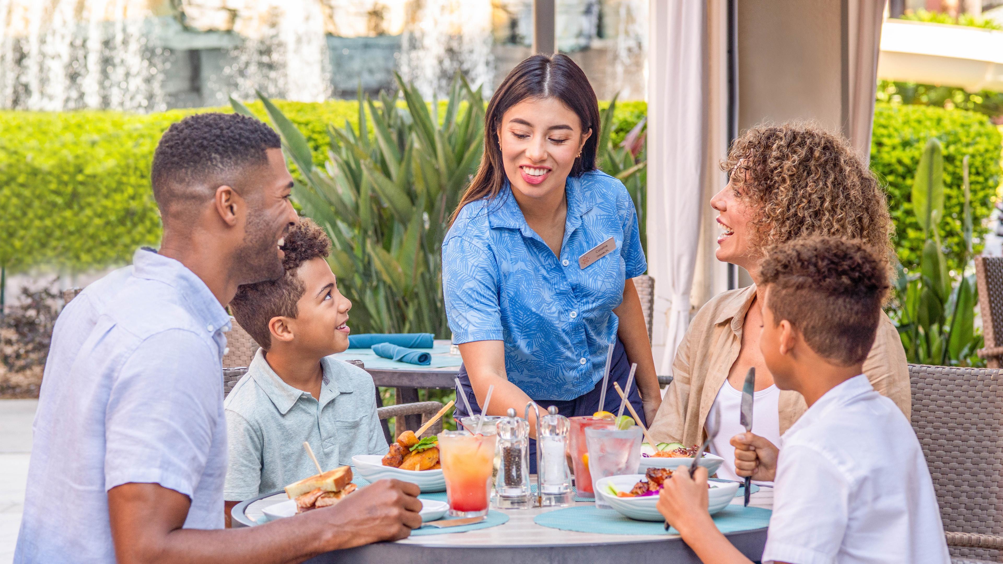 Calypso’s Pool Bar & Grille at Caribe Royale Orlando | Caribe Royale Orlando, WorldHotels Elite