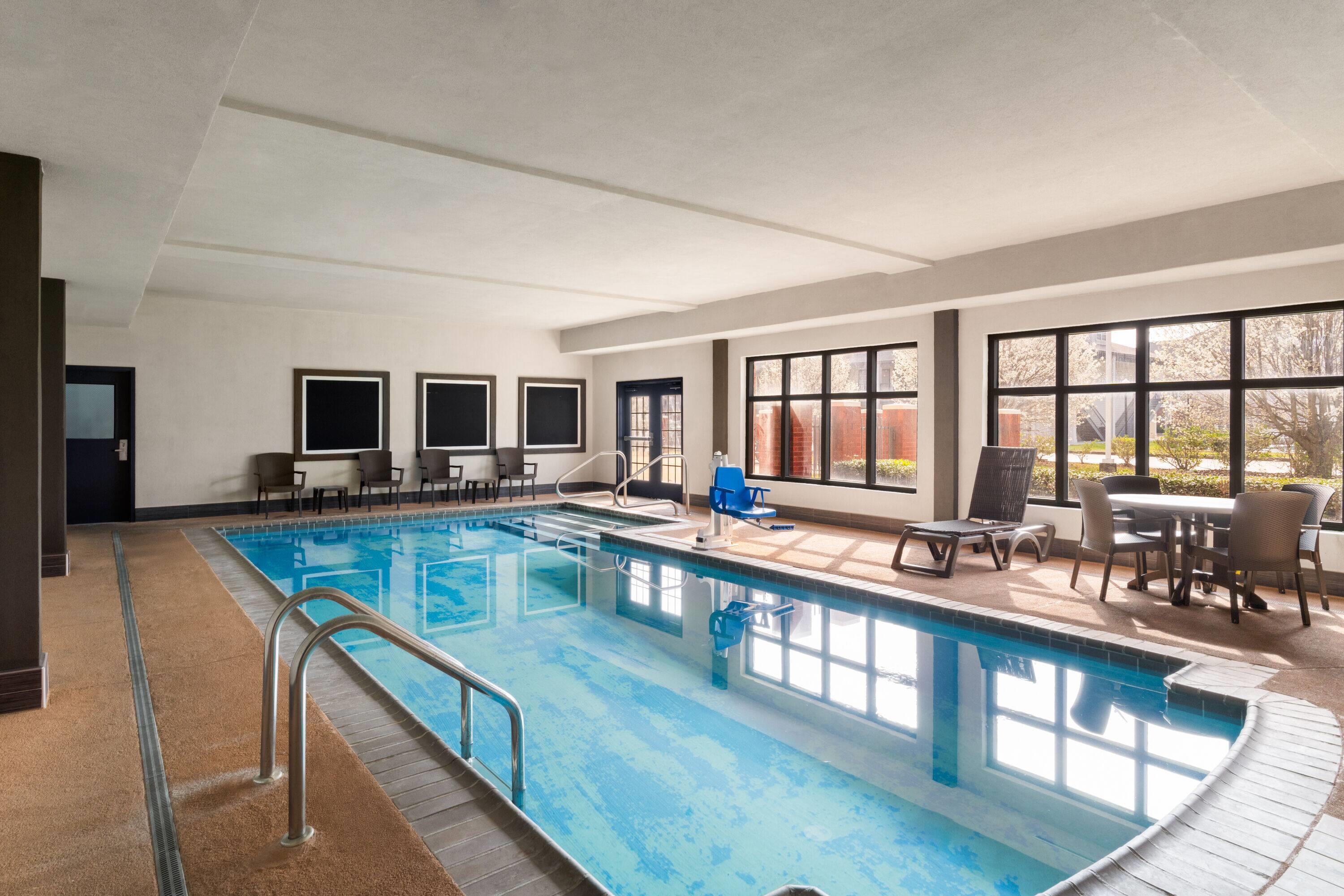 Pool - indoor
