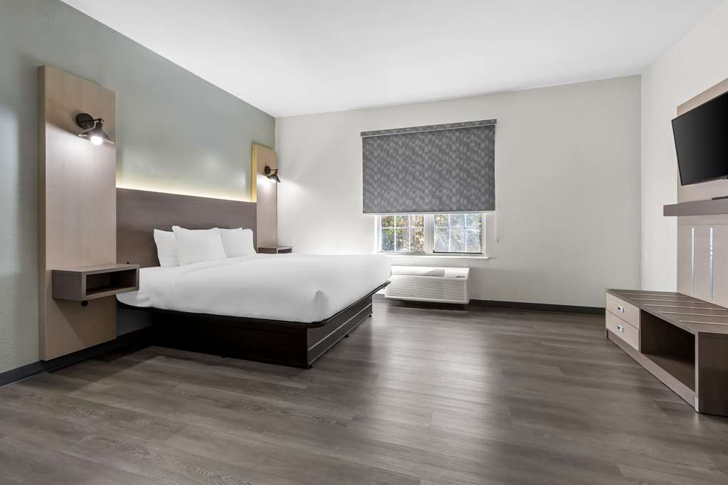 MAINSTAY SUITES COLUMBIA HARBISON-guestroom-Guest Room,On-Site.jpg