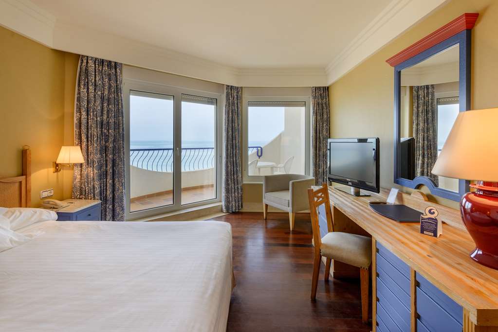 HOTEL PLAYA VICTORIA-guestroom-Guest Room,On-Site.jpg