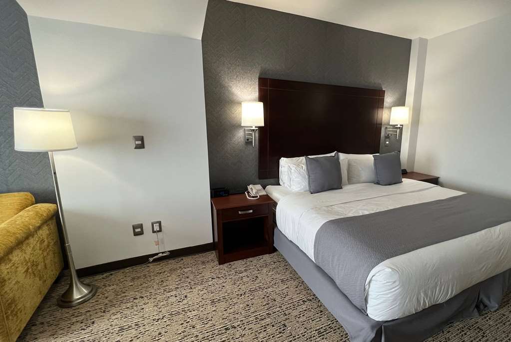 LA QUINTA BY WYNDHAM REYNOSA-guestroom-Guest Room,Suite,On-Site.jpg
