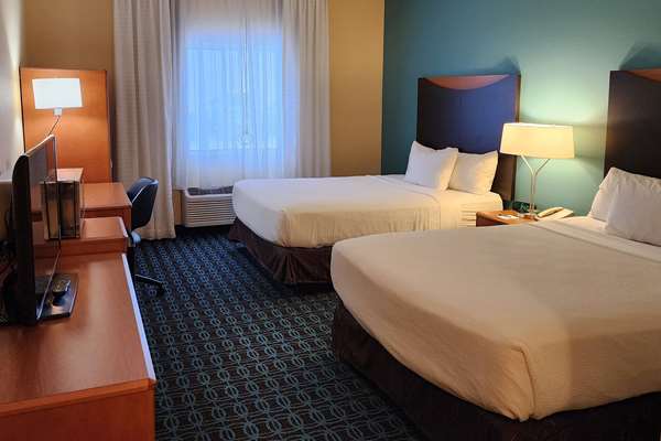 1 King Bed, Mobility Accessible Room, Roll-In Shower, Non-Smoking