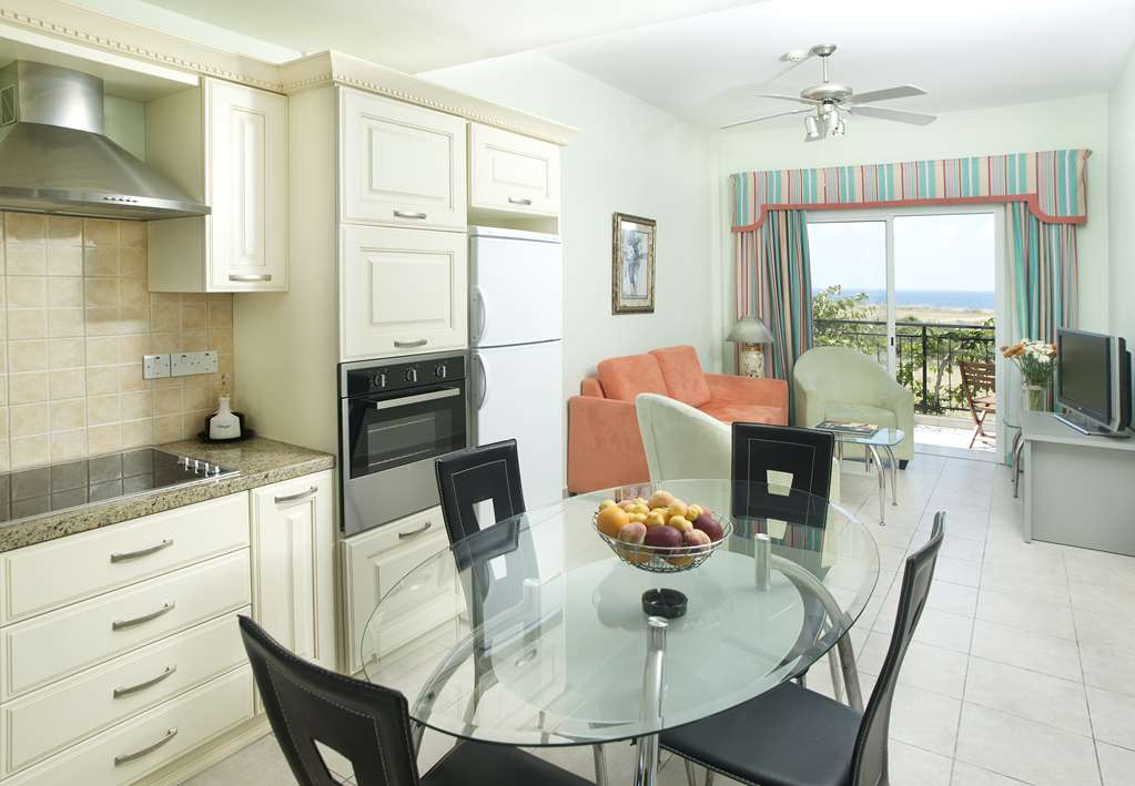 AKAMANTHEA HOLIDAY VILLAGE-guestroom-Guest Room,Guest Room Amenity,Kitchen/Kitchenette,On-Site.jpg