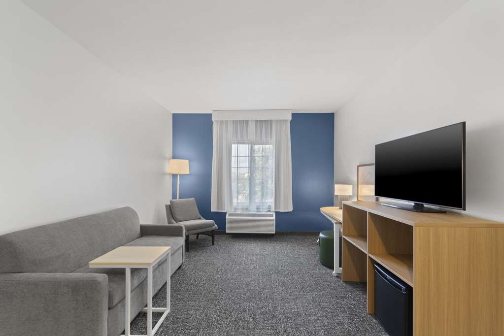 SPARK SAN ANTONIO DOMINION-guestroom-Guest Room,On-Site.jpg