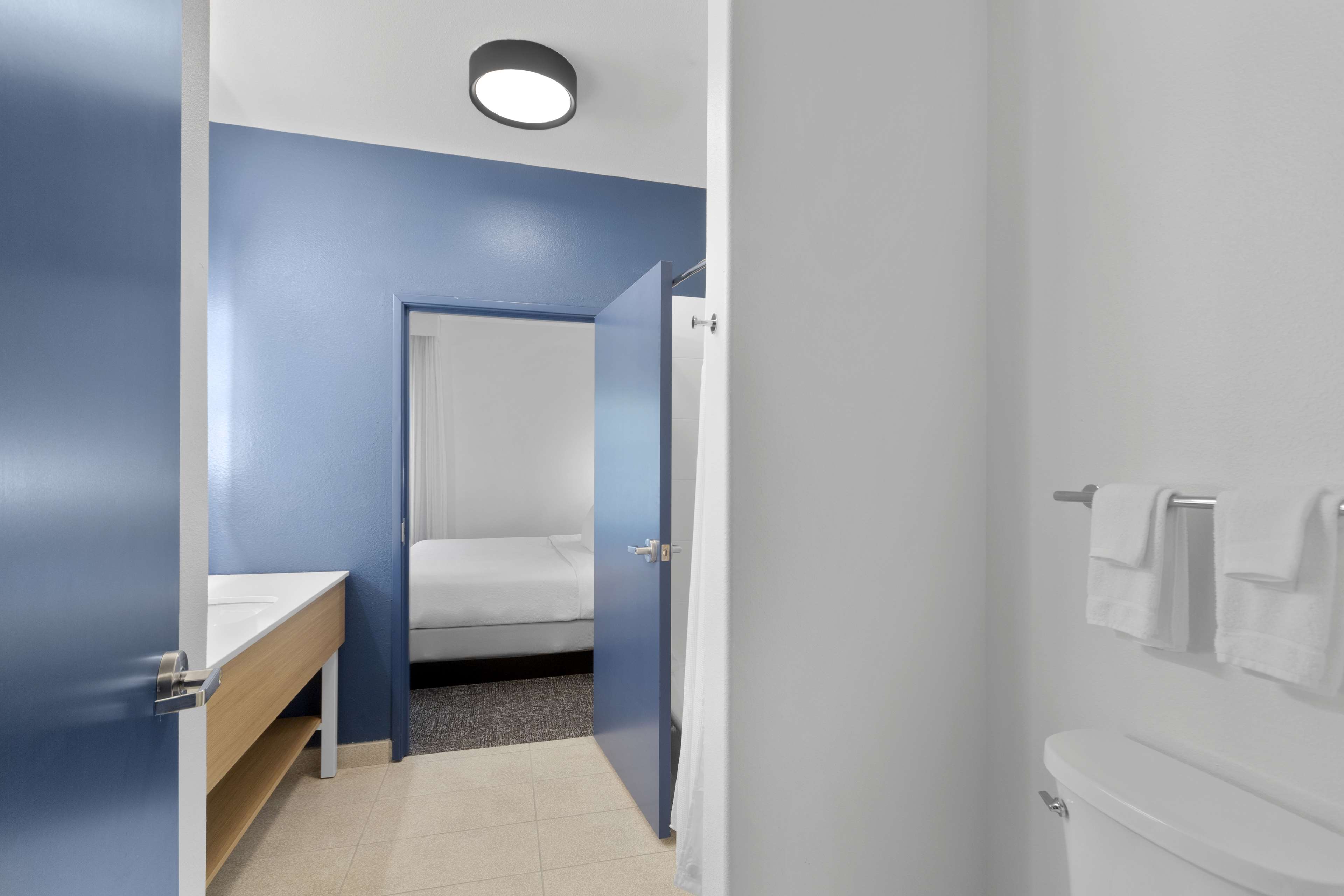Spark by Hilton San Antonio Dominion Room Type - 1 KING SUITE