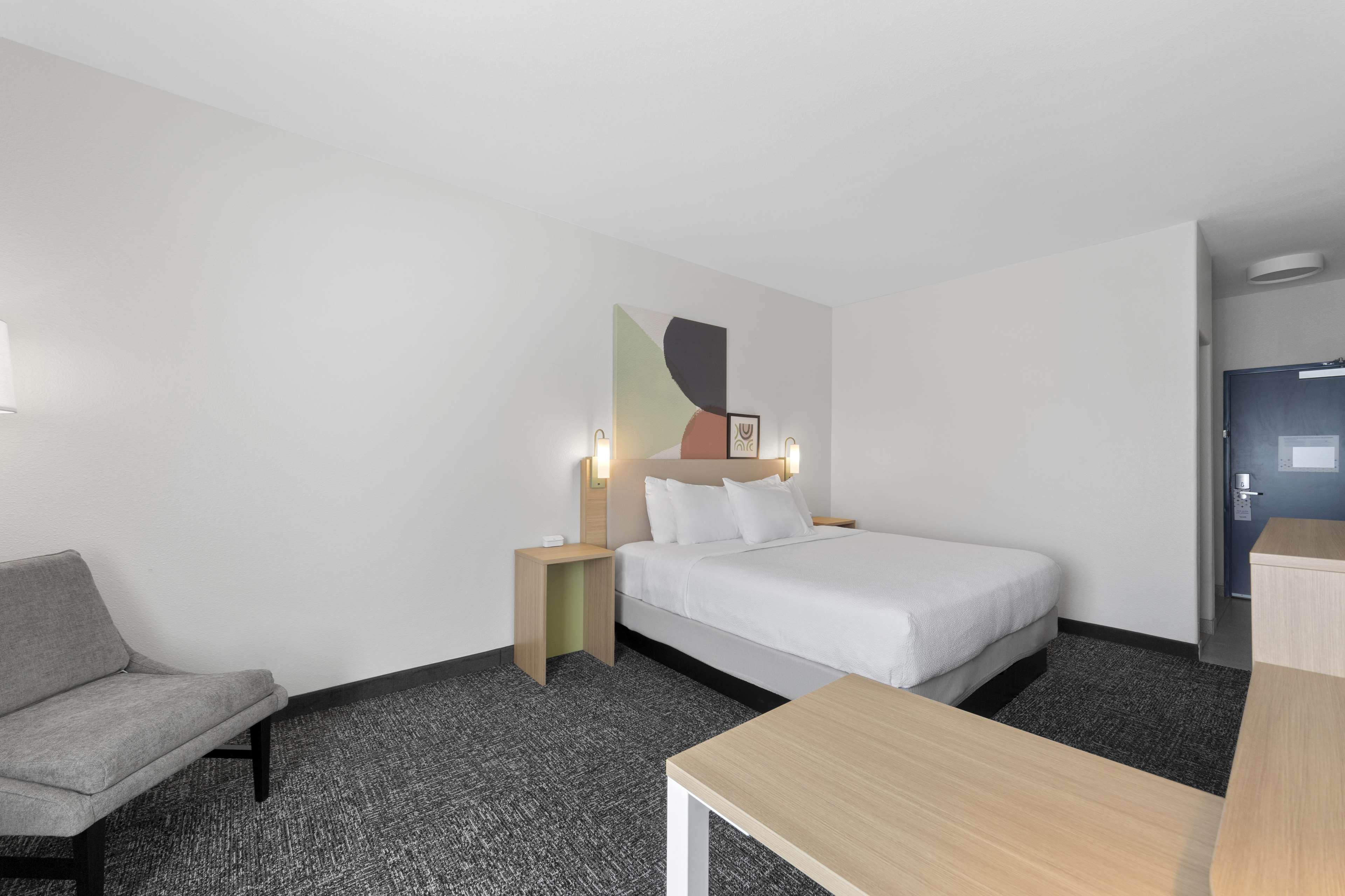 Spark by Hilton San Antonio Dominion Room Type - 1 KING BED
