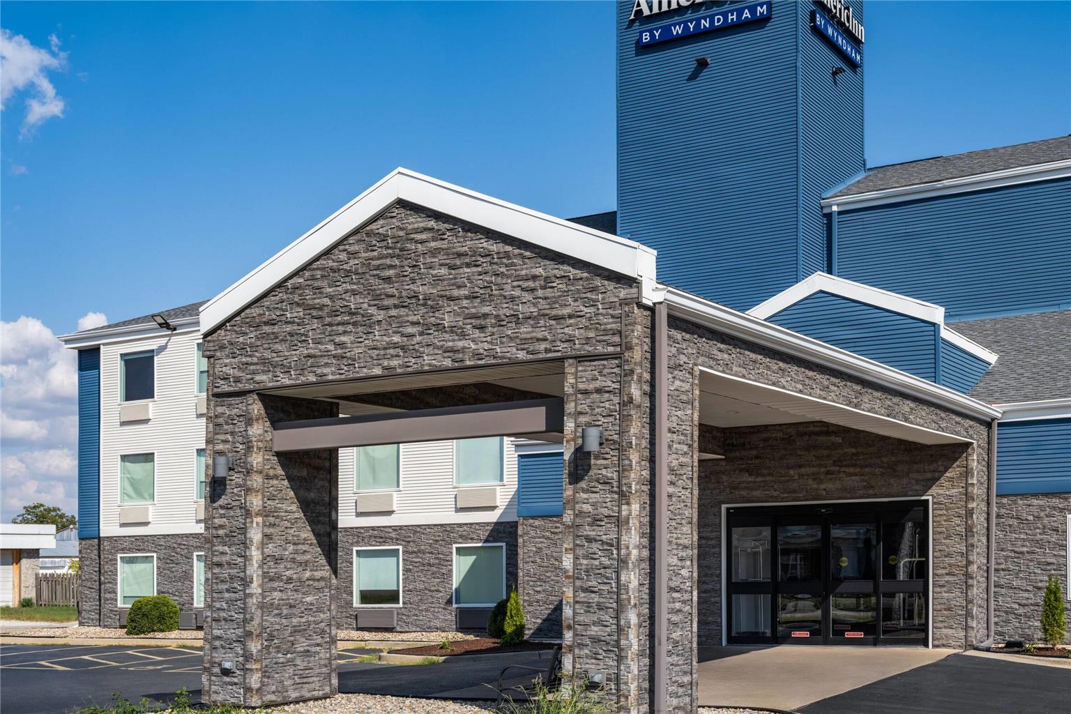 AmericInn by Wyndham Urbana