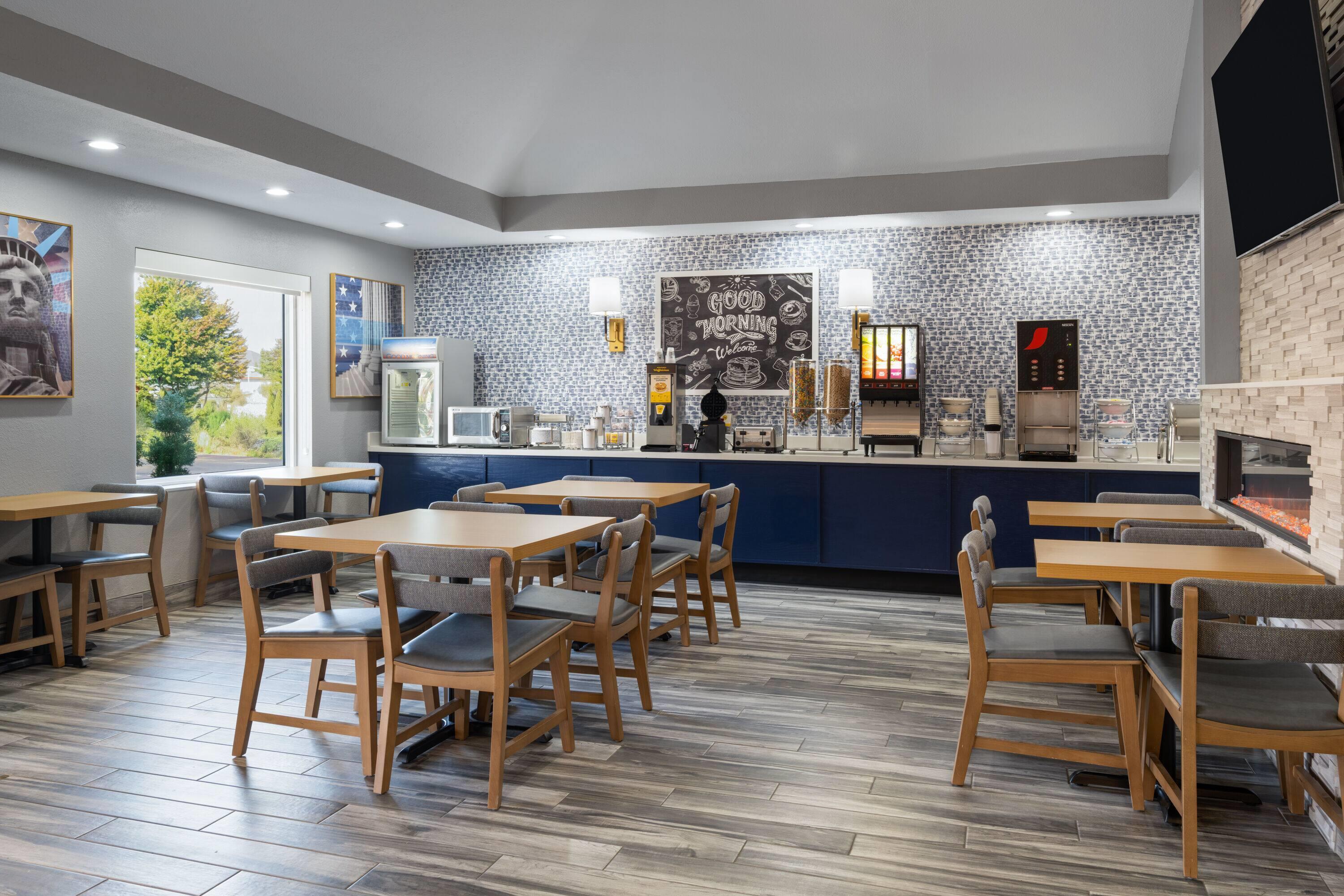 Property amenity | Howard Johnson by Wyndham Urbana