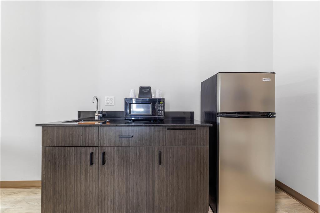 STUDIO 6 GONZALES LA - BATON ROUGE-guestroom-Guest Room,Guest Room Amenity,Kitchen/Kitchenette,Suite,On-Site.jpg
