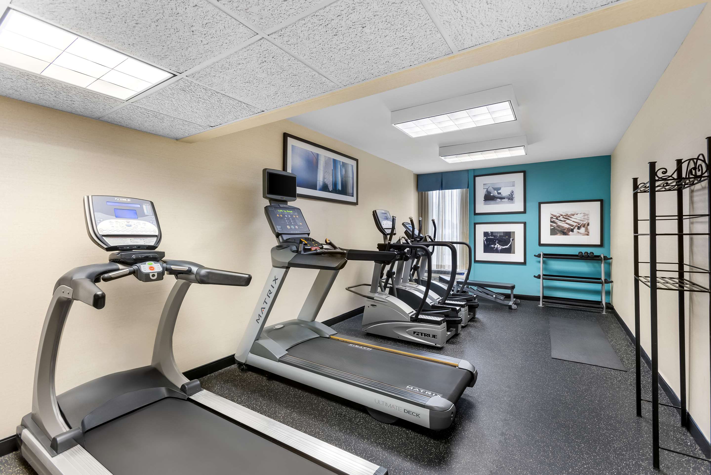 SE Houston Hobby Airport FitnessCenter | Sonesta Essential Houston Hobby Airport