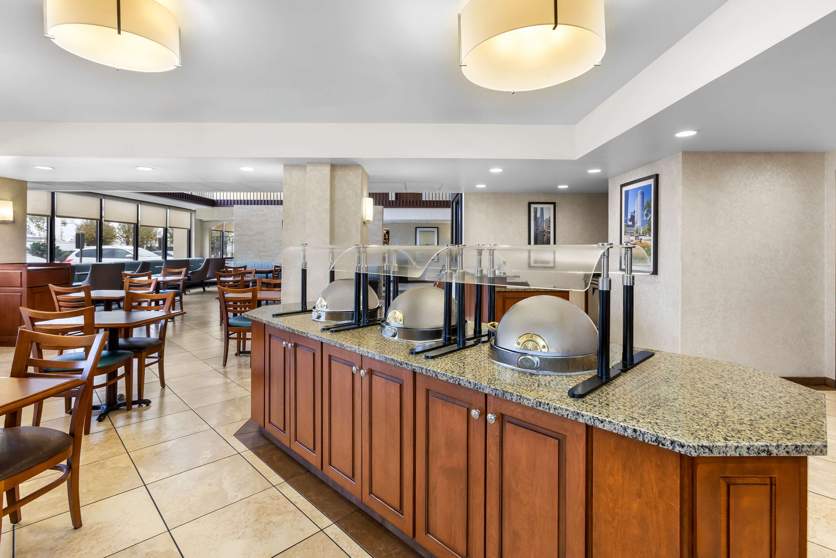 SE Houston Hobby Airport Breakfast | Sonesta Essential Houston Hobby Airport
