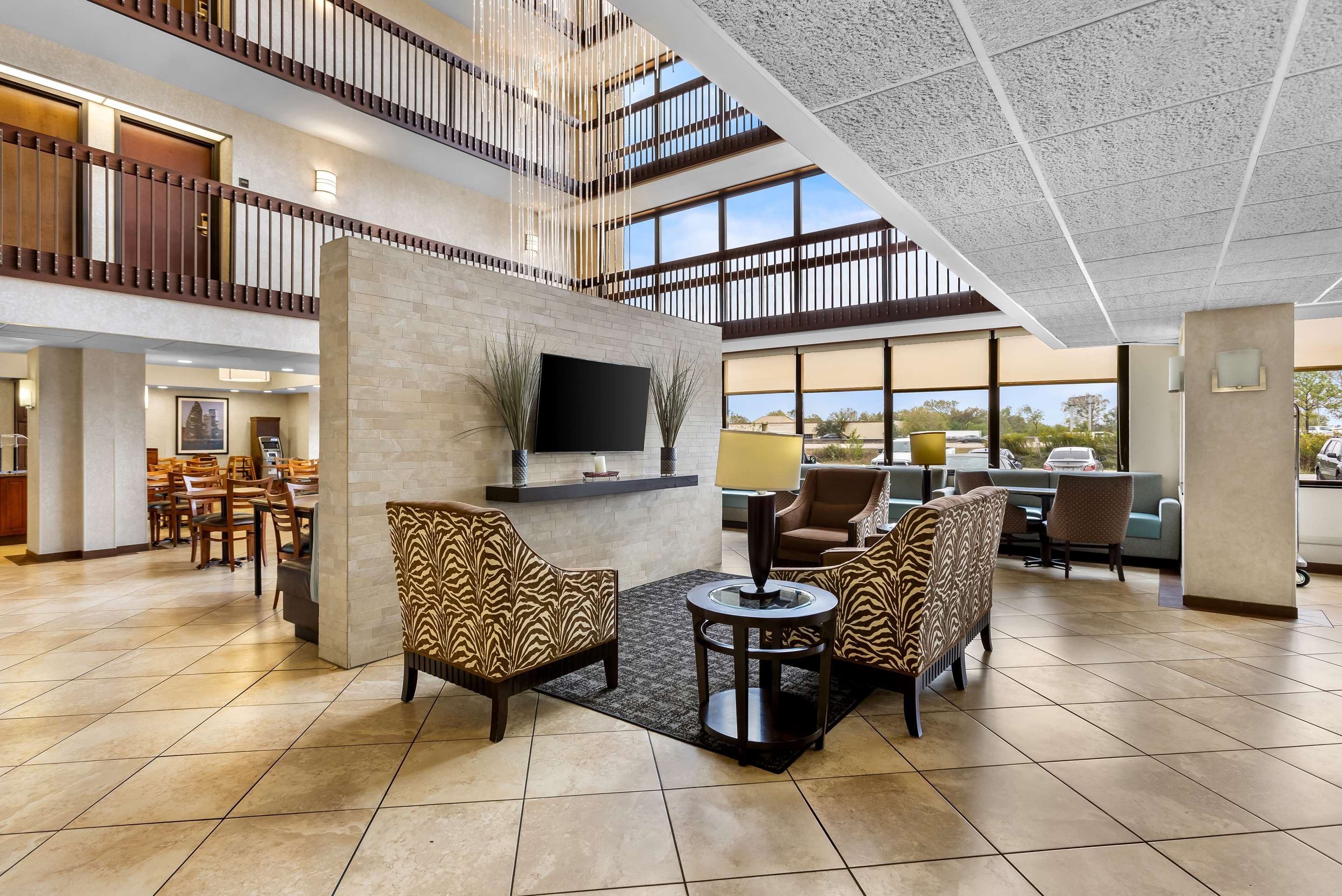 SE Houston Hobby Airport Lobby | Sonesta Essential Houston Hobby Airport