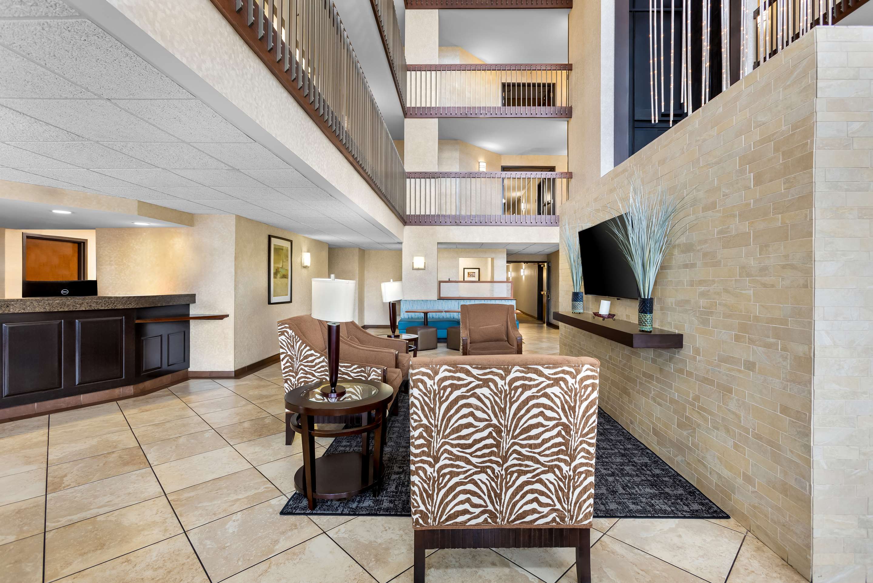 SE Houston Hobby Airport Lobby | Sonesta Essential Houston Hobby Airport