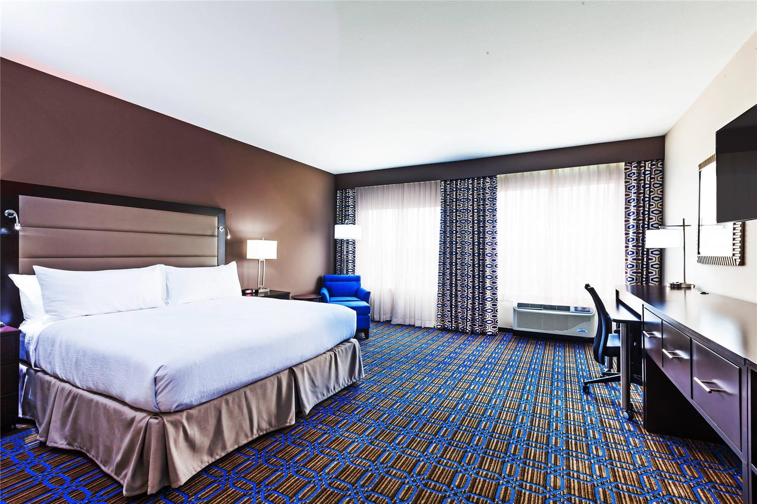 CLARION HOTEL THE COLONY - PLANO WE-guestroom-Guest Room,On-Site.jpg