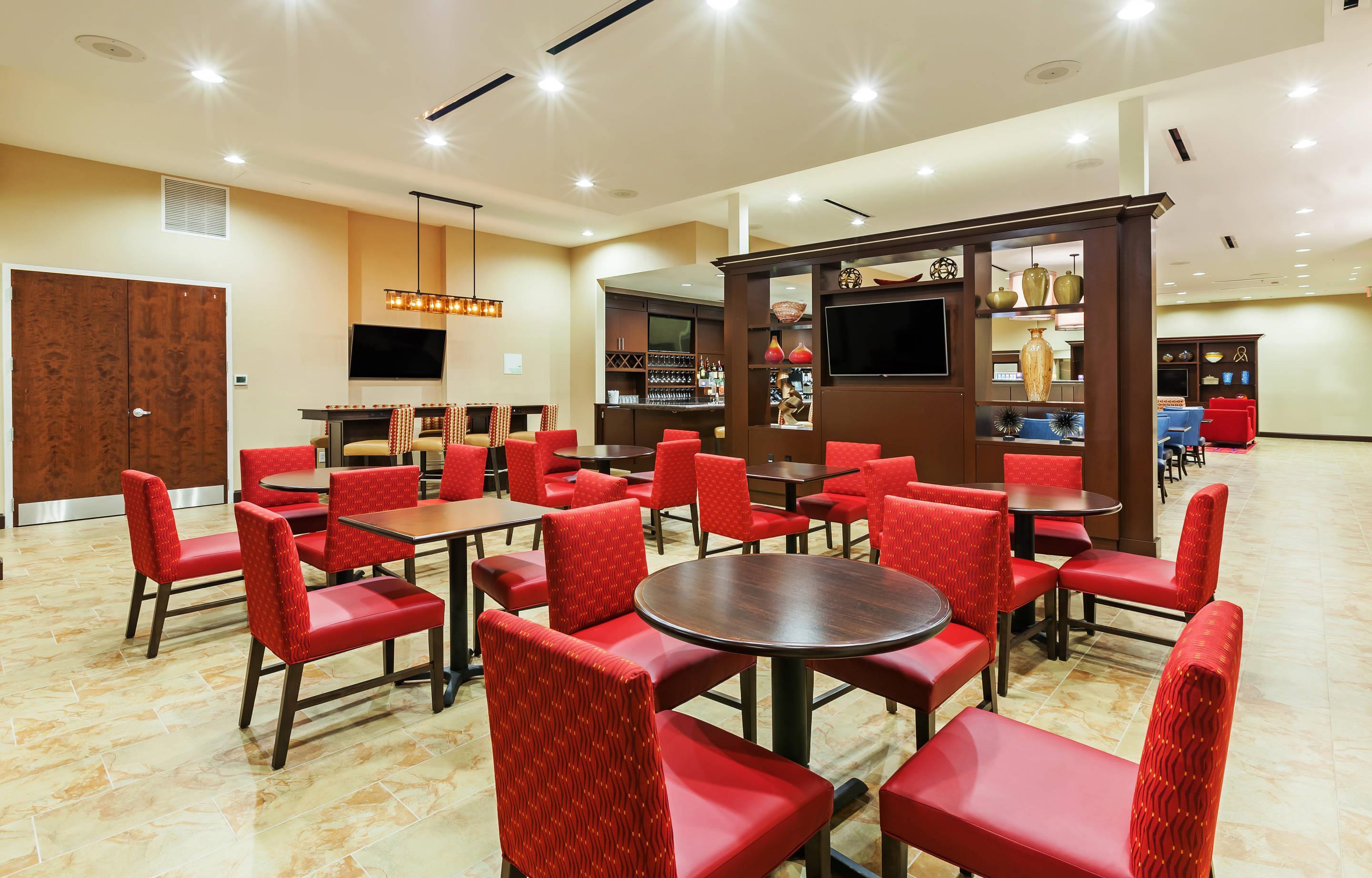 On-site restaurant | Clarion Hotel The Colony - Plano West