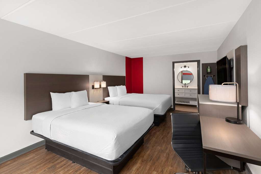 RAMADA BY WYNDHAM BAINBRIDGE-guestroom-Guest Room,On-Site.jpg