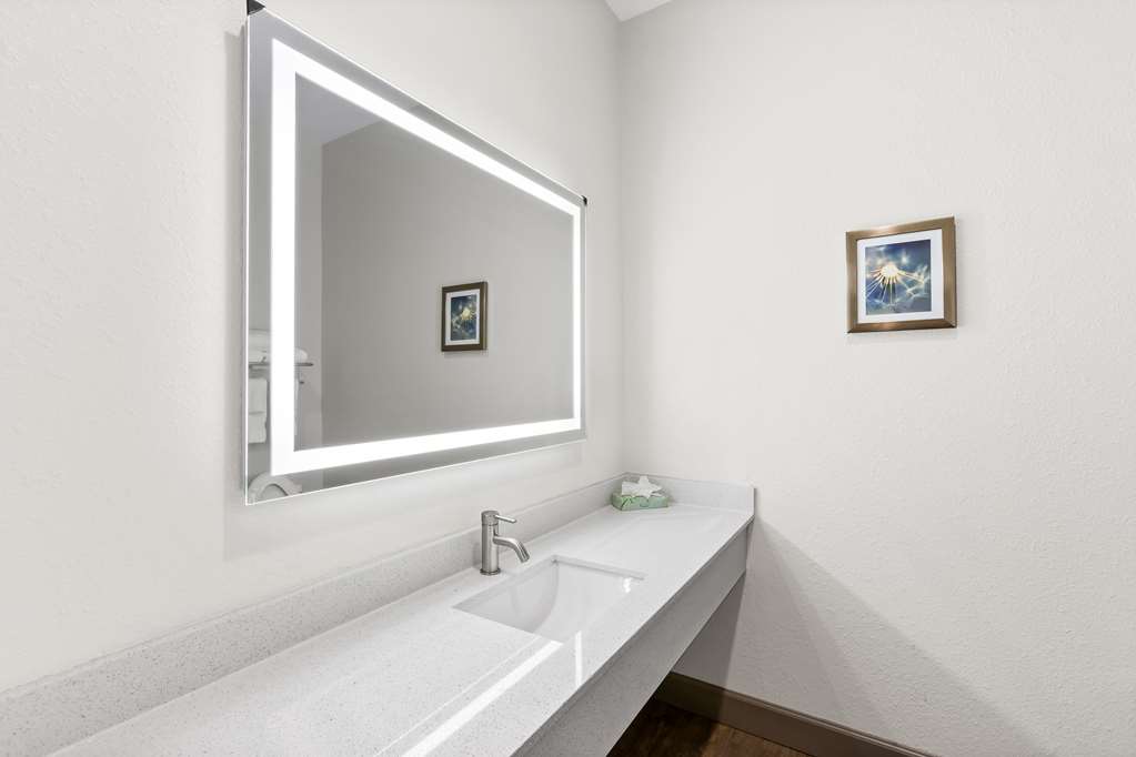 Sonesta Essential La Porte-guestroom-Guest Room,Bathroom,On-Site.jpg