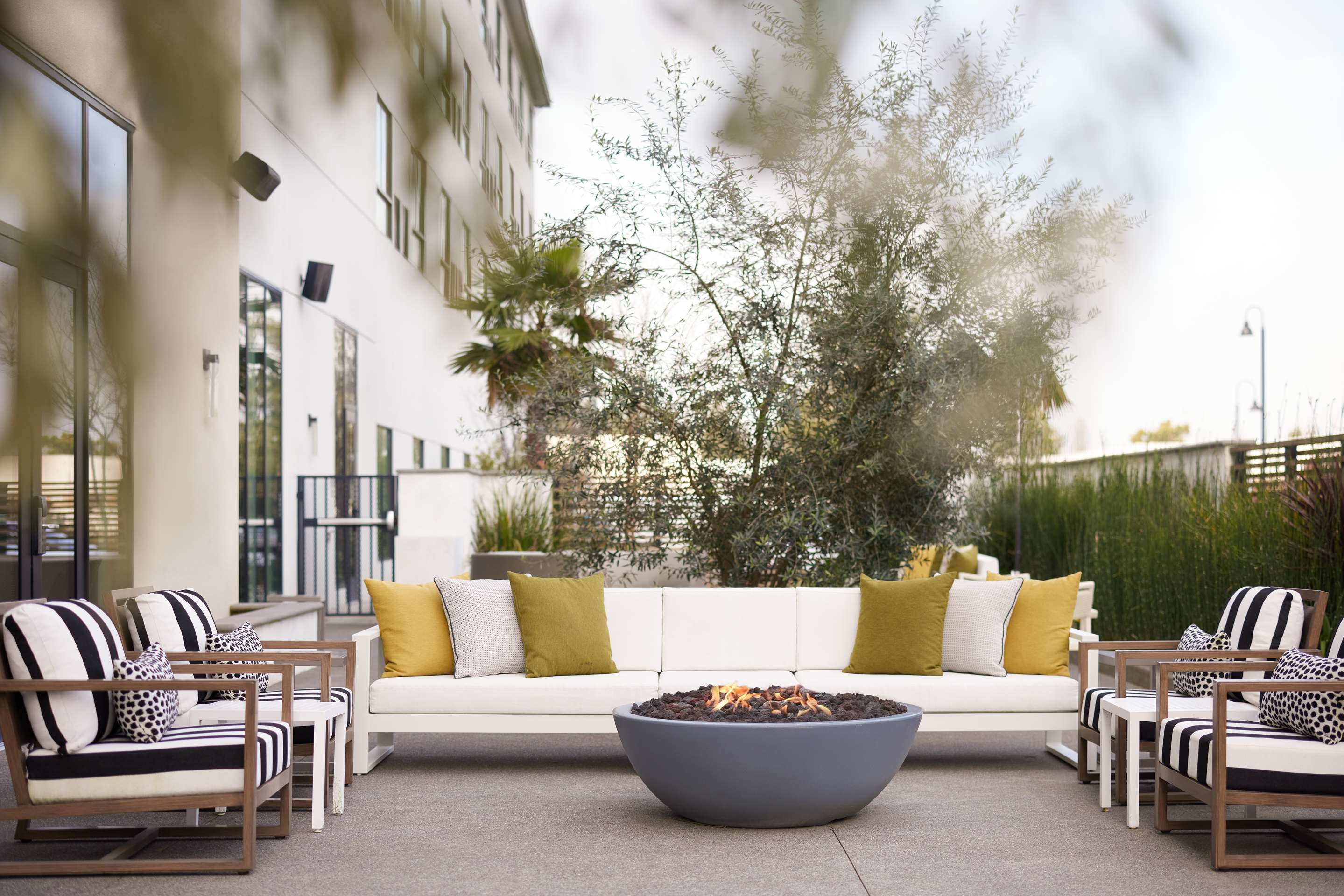 Exterior | Hotel Centro Sonoma Wine Country, Tapestry Collection Hilton