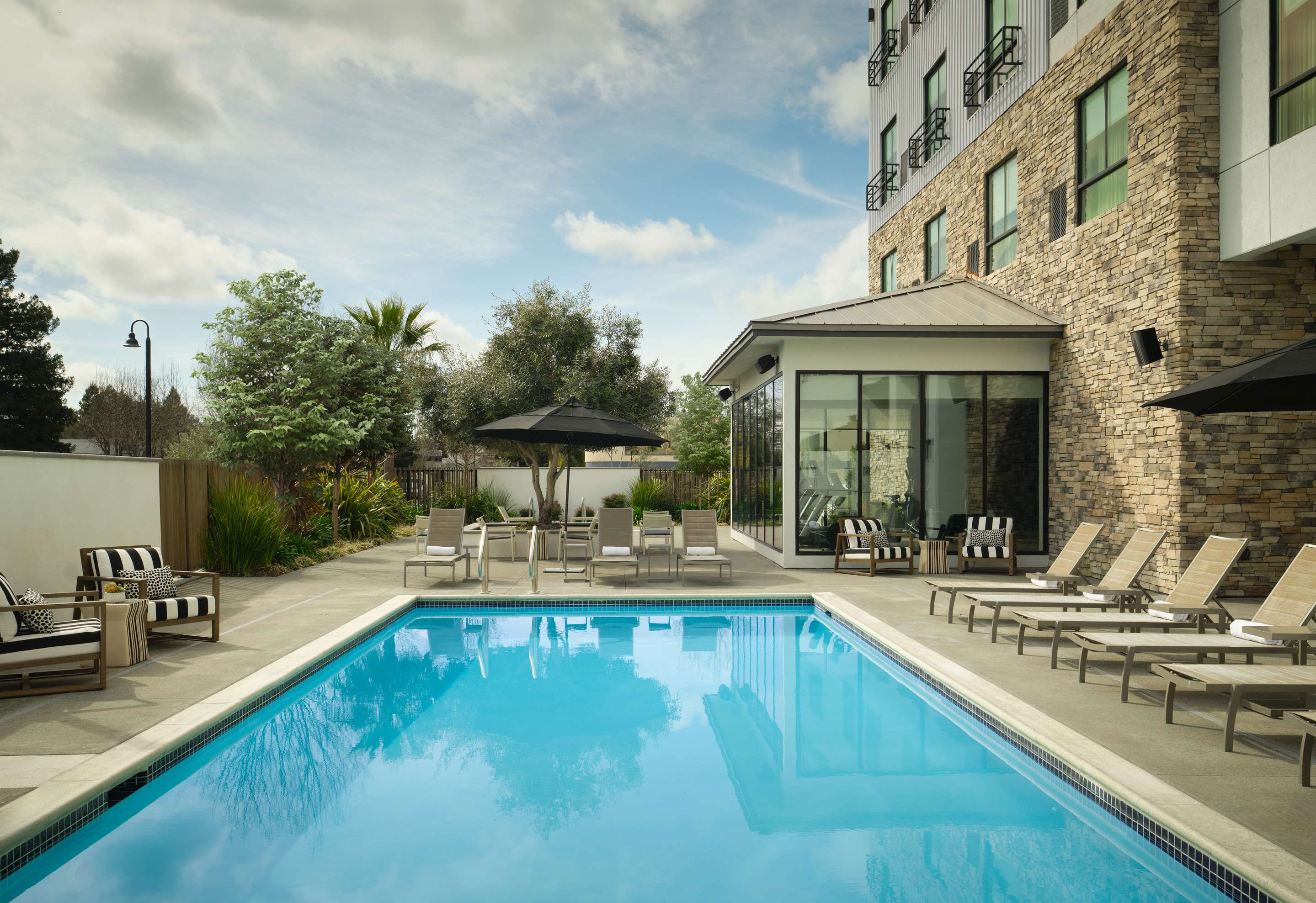 Pool | Hotel Centro Sonoma Wine Country, Tapestry Collection Hilton