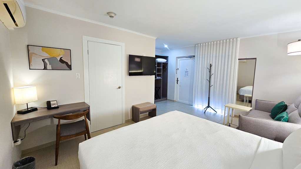 Aruba Boutique & Art Hotel, BW Signature Collection-guestroom-Guest Room,On-Site.jpg