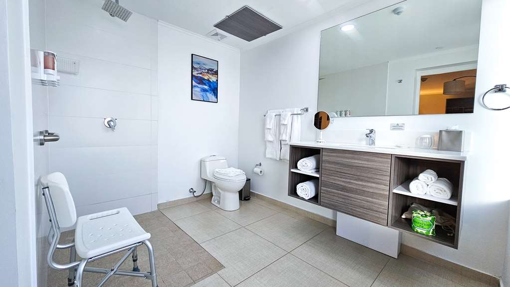 Aruba Boutique & Art Hotel, BW Signature Collection-guestroom-Guest Room,Bathroom,Accessibility,On-Site.jpg