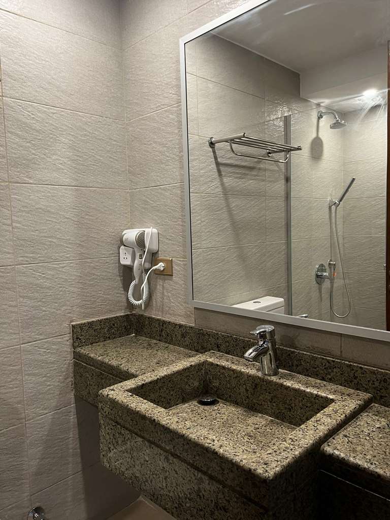 STAY INN PYRAMIDS-guestroom-Guest Room,On-Site.jpg