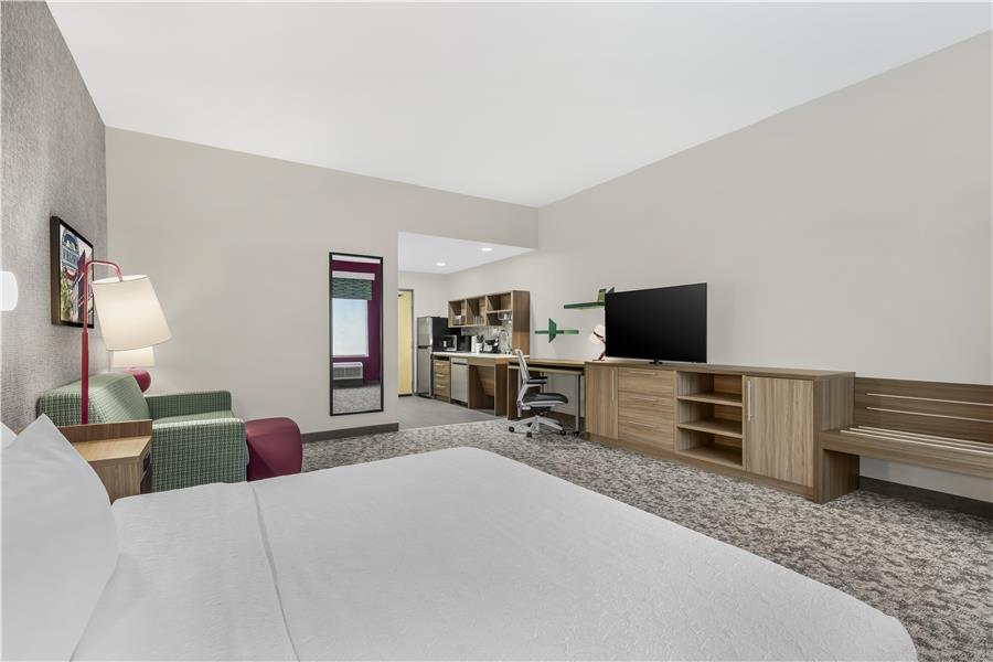 Guest Room,Bed,On-Site