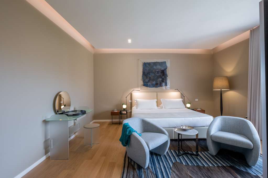 Guest photo