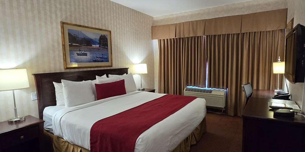 SureStay by Best Western Richmond Vancouver Airport - Tap to explore photos