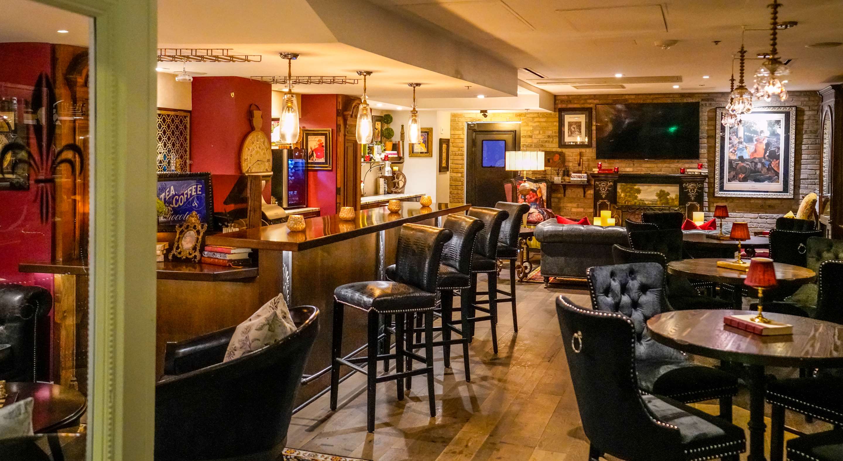 Library Lounge | The Ivey's Hotel