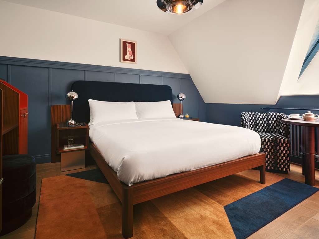 Guest photo