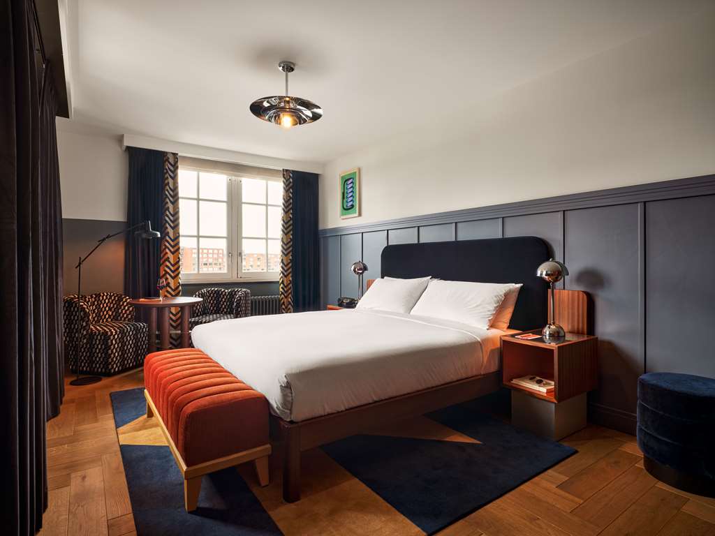 Guest photo