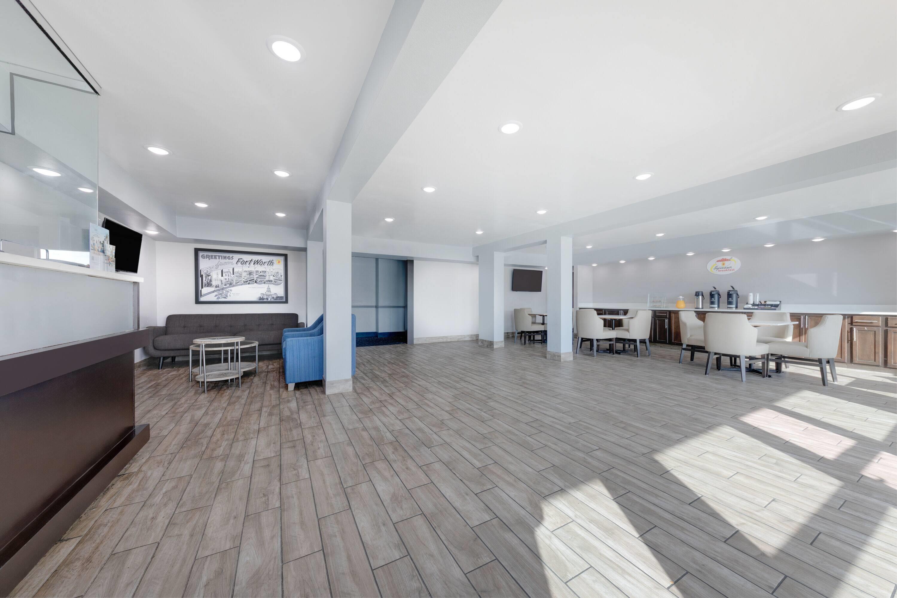 Lobby | Super 8 by Wyndham Fort Worth Entertainment District