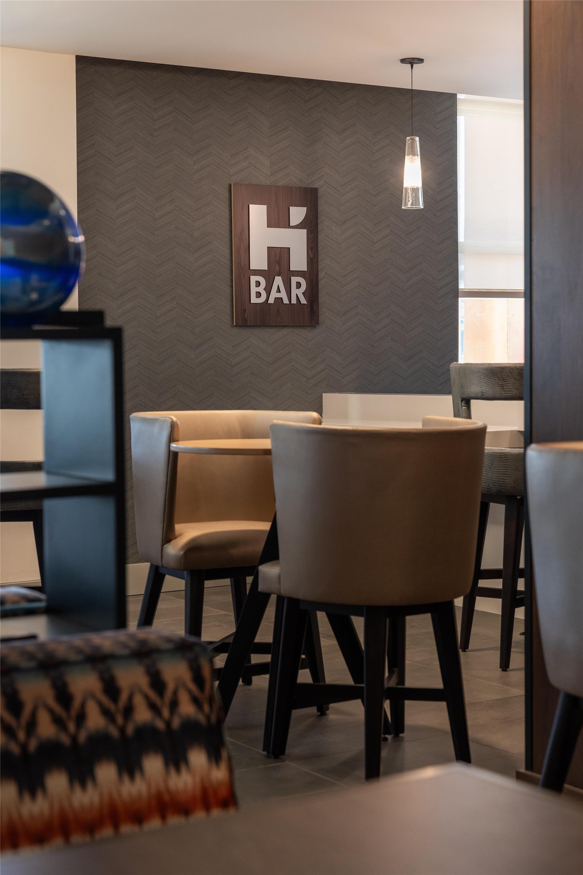 Bar Lounge | Hyatt House Orlando International Drive