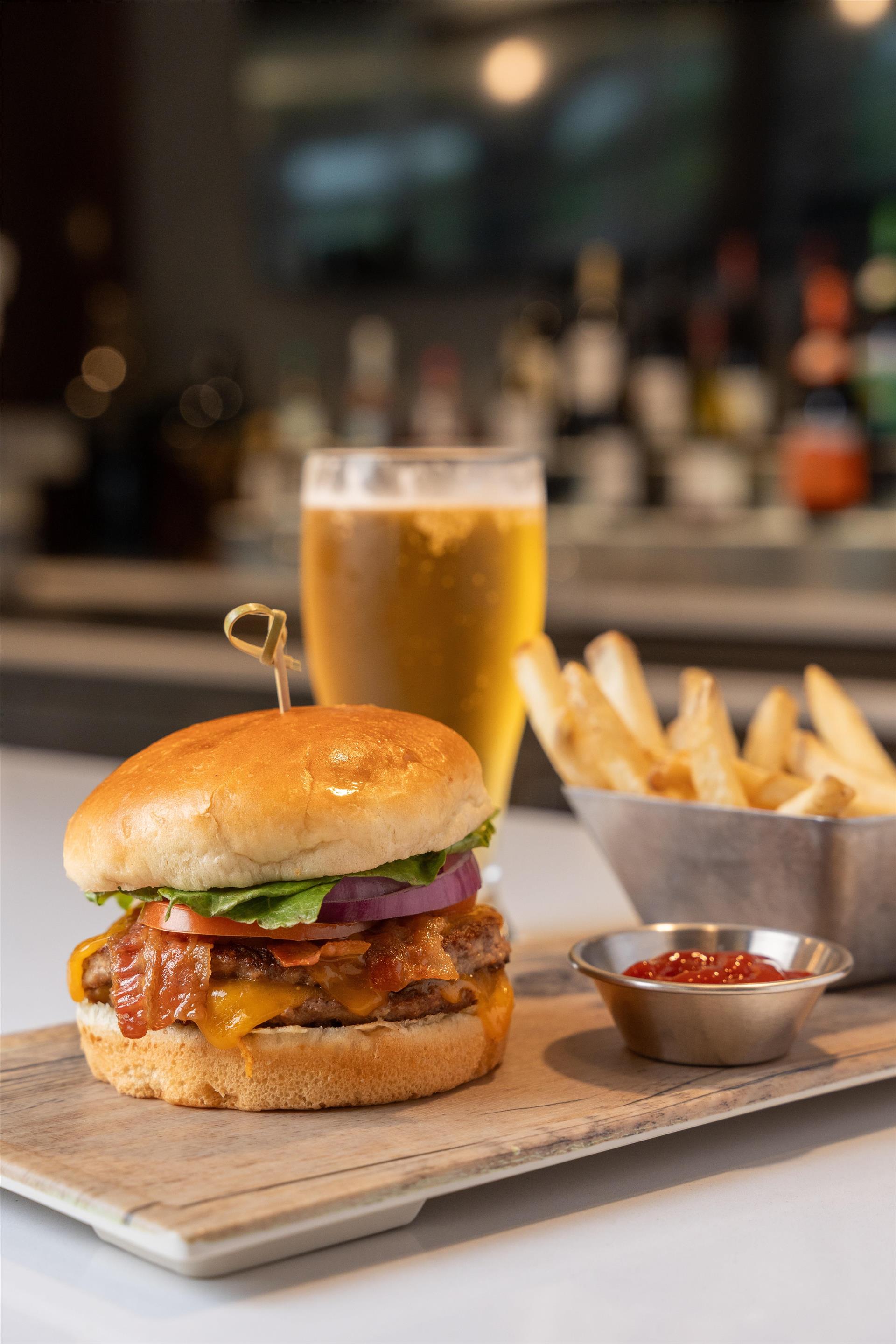 Restaurant | Hyatt House Orlando International Drive