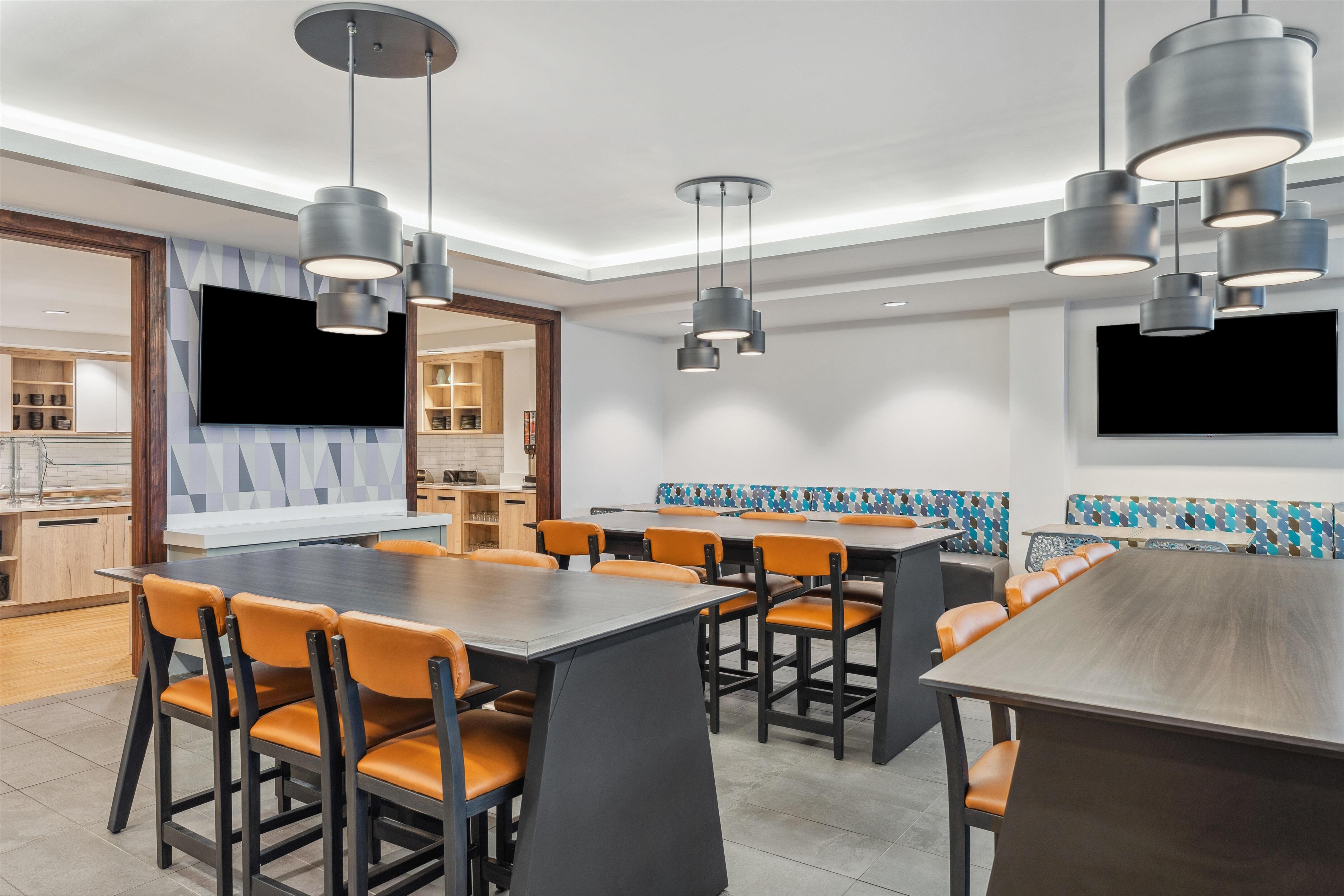 Restaurant | Hyatt House Orlando International Drive