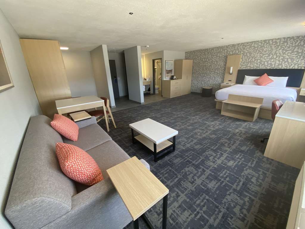 Best Western Montrose Inn-guestroom-Guest Room,Suite,On-Site.jpg