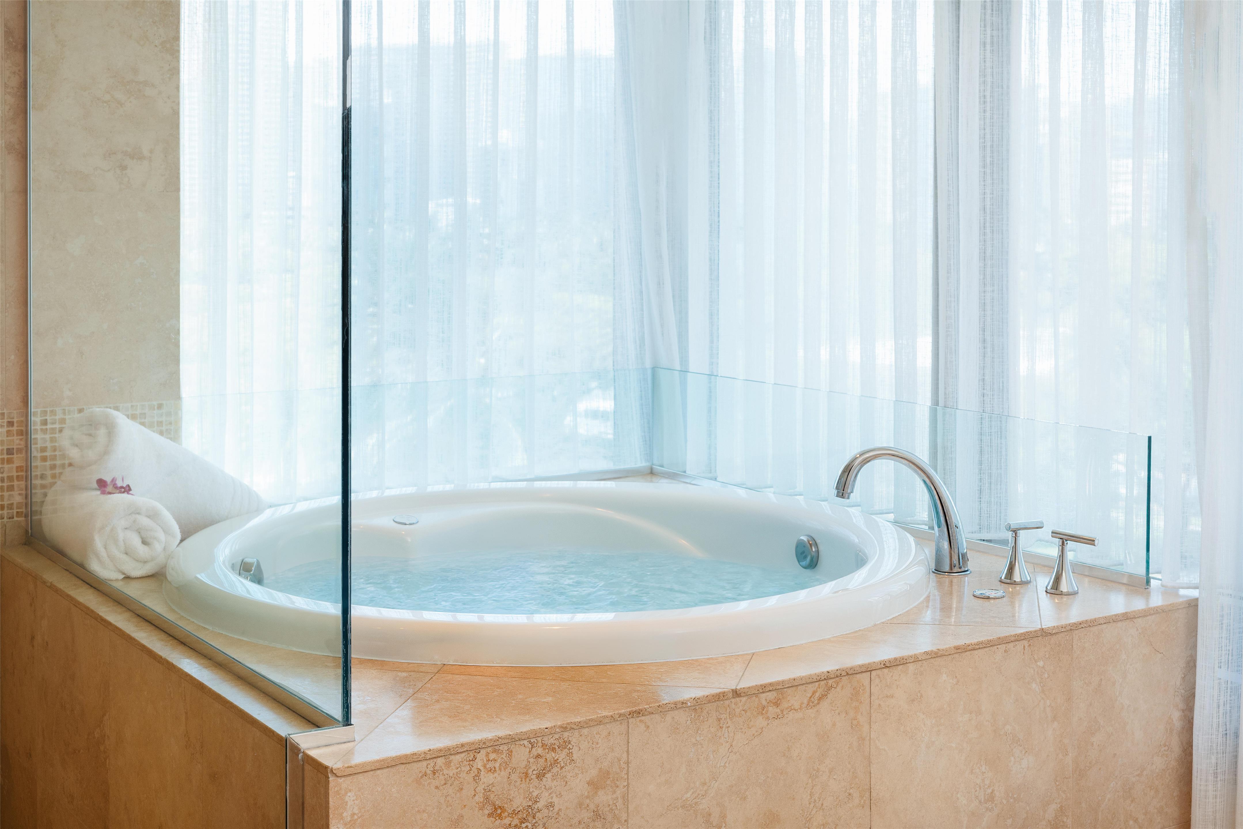 Spa | Ka Laʻi Waikiki Beach, LXR Hotels & Resorts
