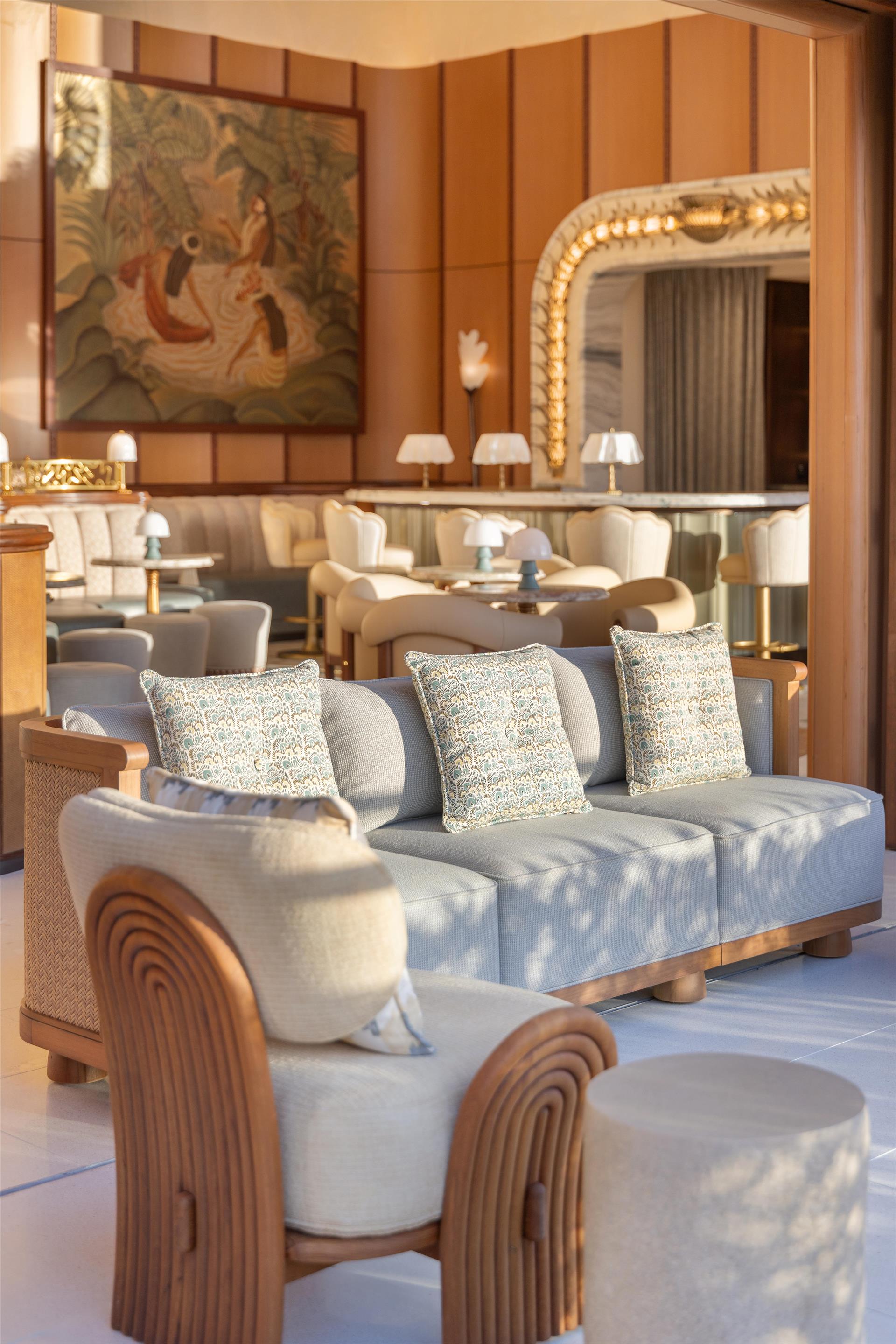 BarLounge | Ka Laʻi Waikiki Beach, LXR Hotels & Resorts