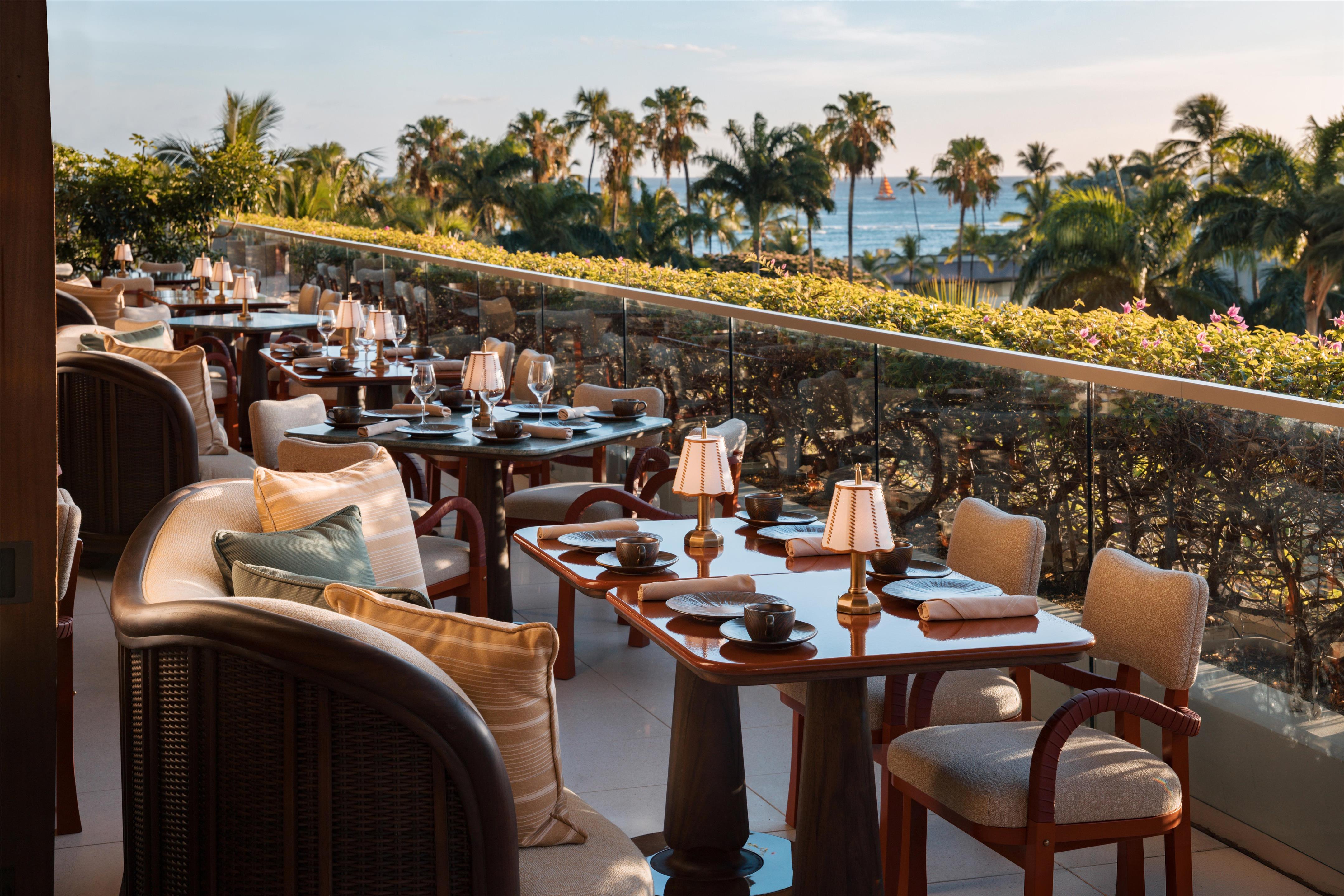 Restaurant | Ka Laʻi Waikiki Beach, LXR Hotels & Resorts