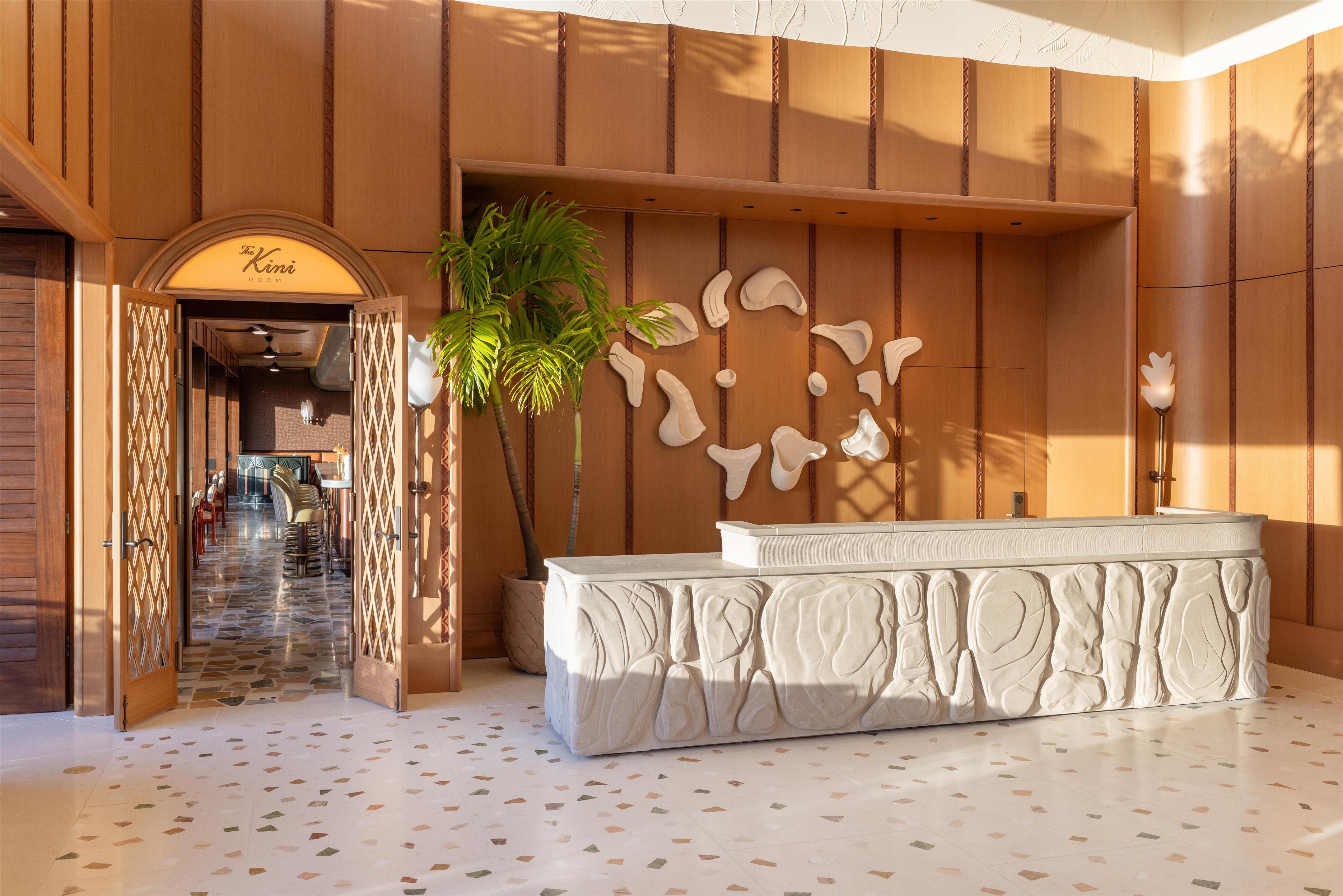 Reception | Ka Laʻi Waikiki Beach, LXR Hotels & Resorts