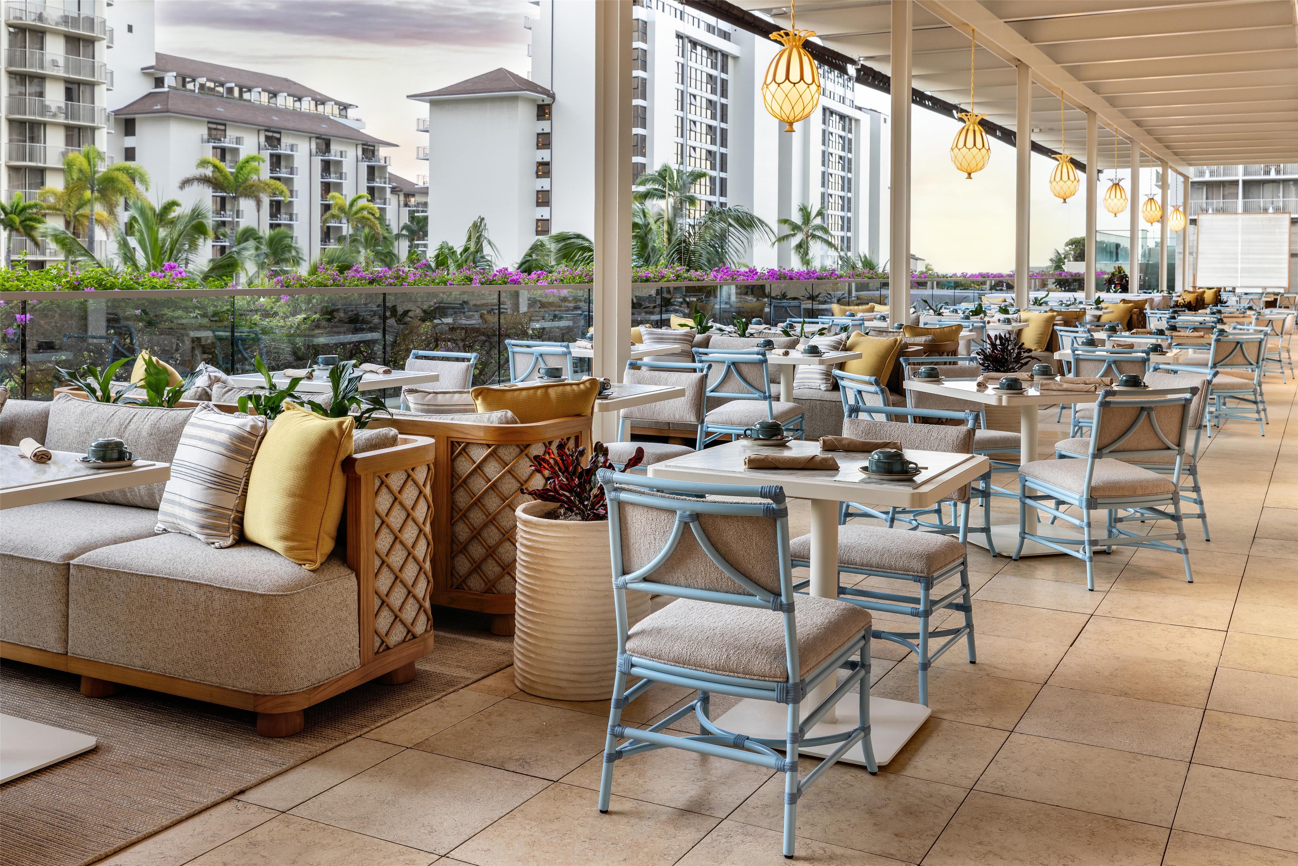 Restaurant | Ka Laʻi Waikiki Beach, LXR Hotels & Resorts