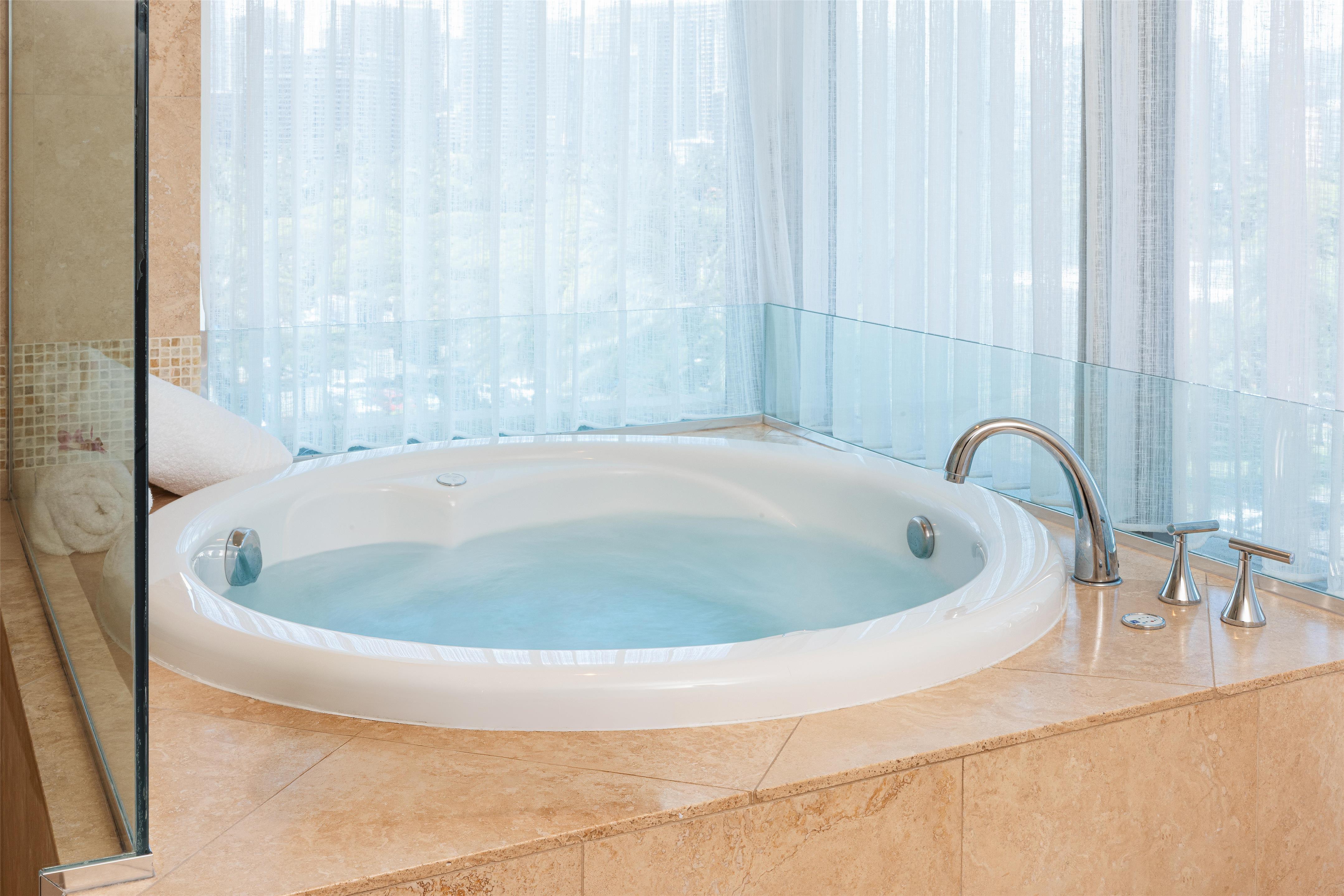 Spa | Ka Laʻi Waikiki Beach, LXR Hotels & Resorts