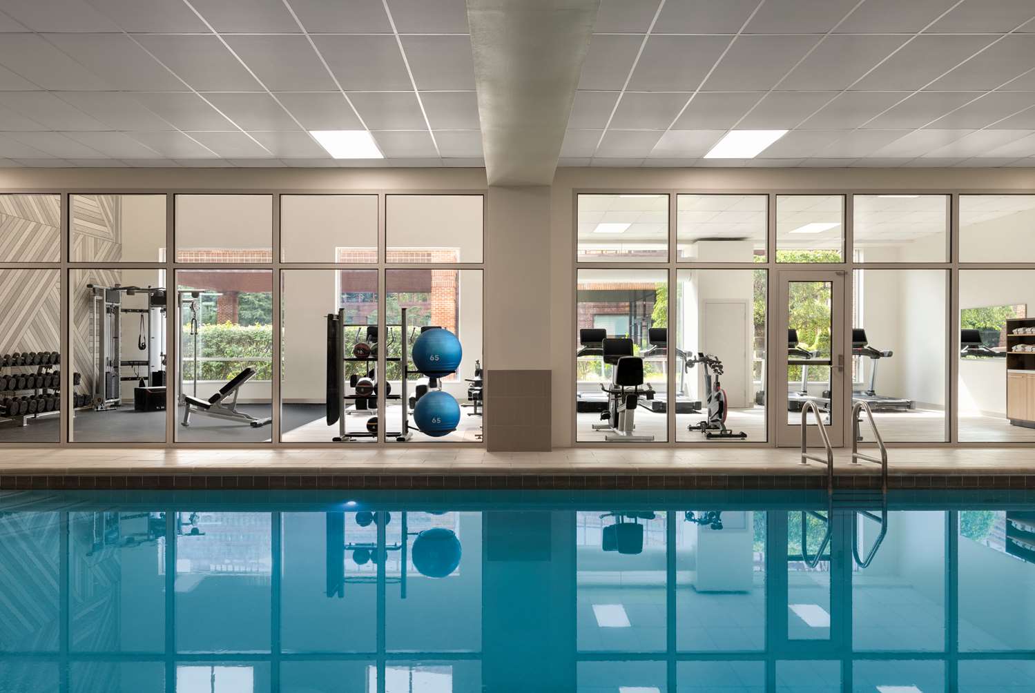 DoubleTree by Hilton New York LaGuardia Airport