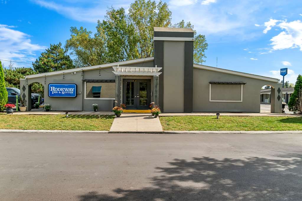 Rodeway Inn and Suites Saginaw