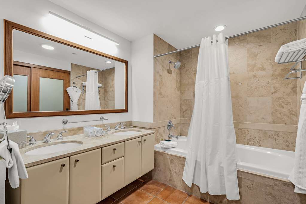 LAS CASITAS VILLAGE-guestroom-Guest Room,Bathroom,On-Site.jpg