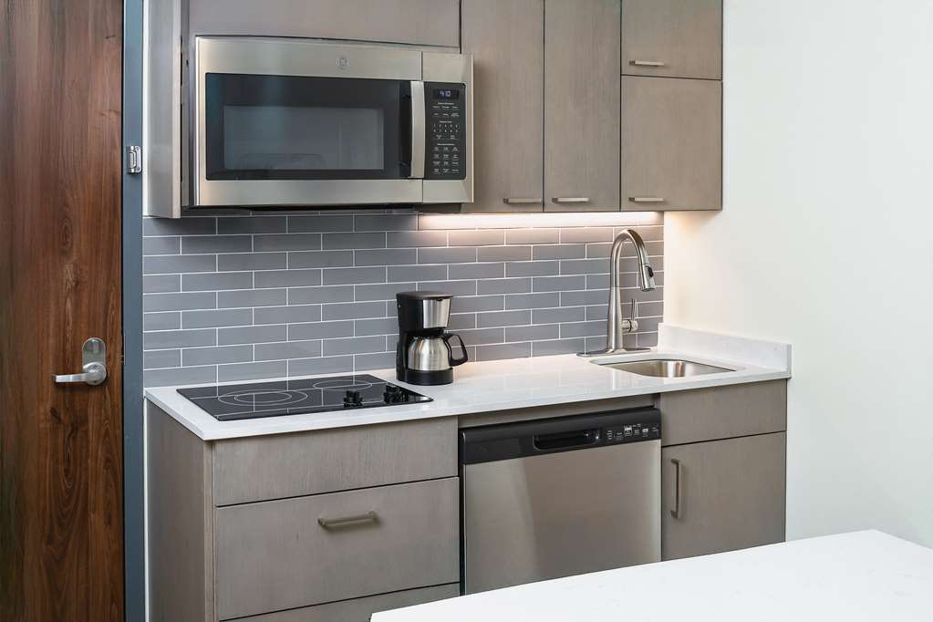 HYATT HOUSE AUBURN HILLS/DETROIT-guestroom-Guest Room,Guest Room Amenity,Kitchen/Kitchenette,On-Site.jpg