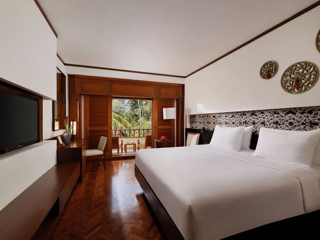 Nusa Dua Beach Hotel and Spa - Handwritten Collection-guestroom-Guest Room,On-Site.jpg