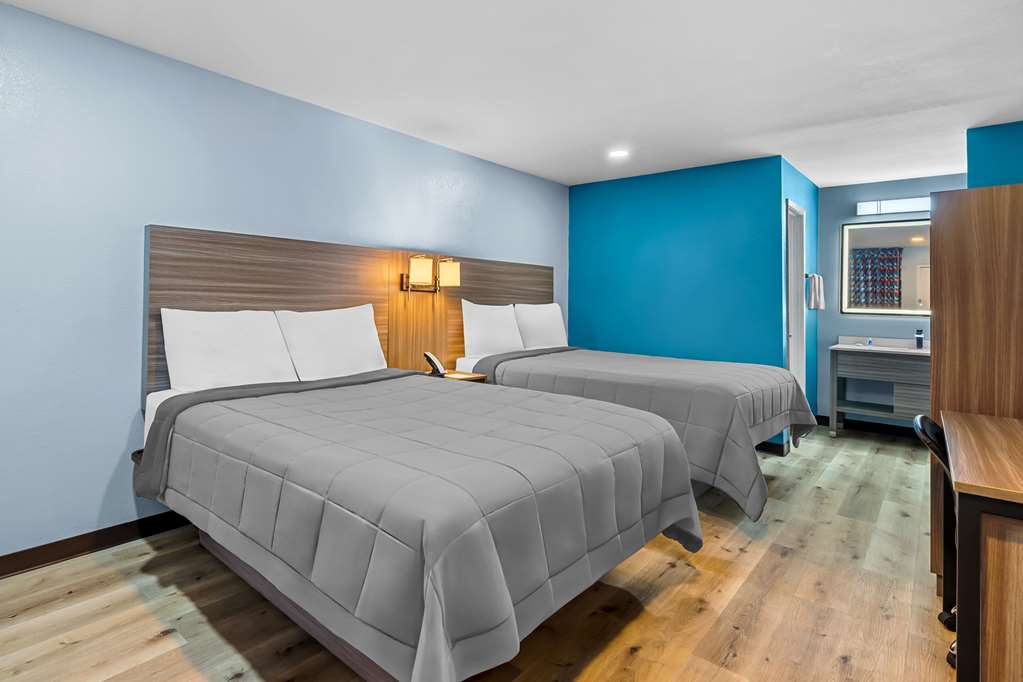RODEWAY INN AND SUITES-guestroom-Guest Room,On-Site.jpg